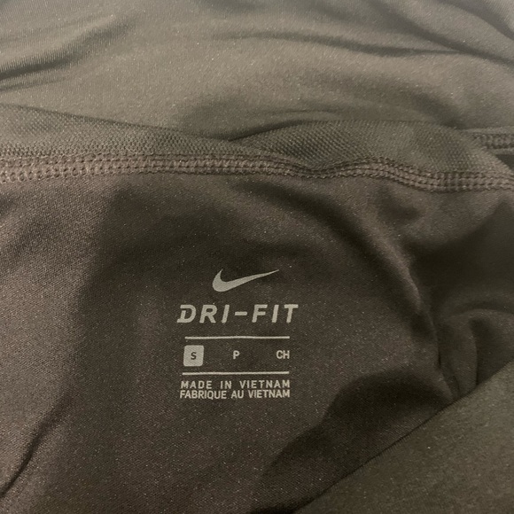Nike Running Shorts - Picture 4 of 5